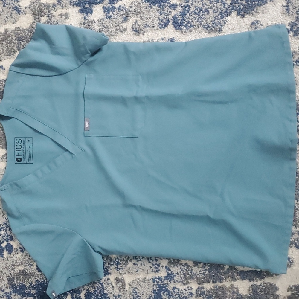 Figs scrub TOP